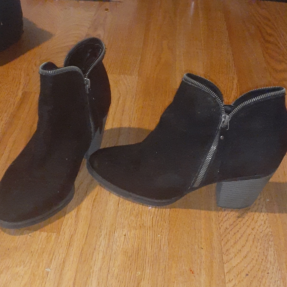 Jore Black Booties 8.5
